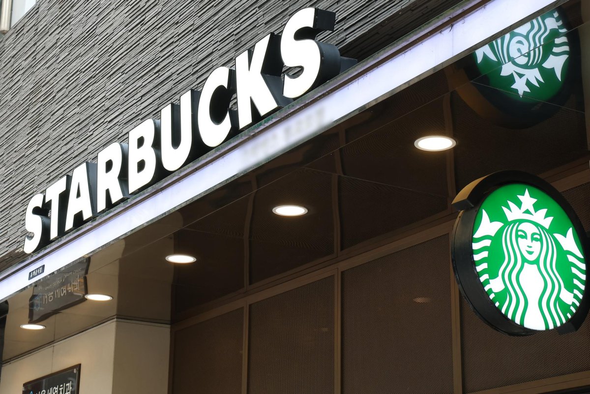 Veterans-minister-says-Starbucks-Korea-should-face-public-criticism-sanctions-over-controversial-cam.jpeg