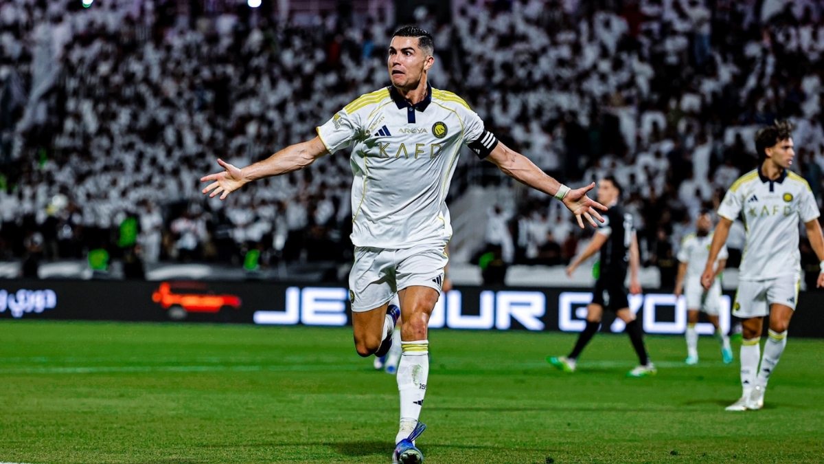 cristiano-ronaldo-alnassr-100th-goal-1778251647.jpg