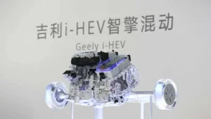 https2F2Fmedia.zenfs_.com2Fen2Fguessing_headlights_1782F409cfd35f0de0992baedd884fc6141b0.webp