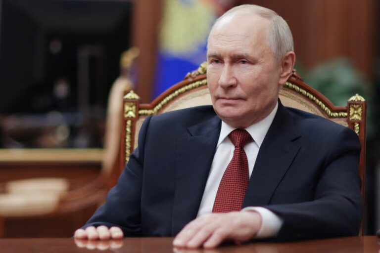 1782855920_2026-06-28T203604Z_1635623680_RC283MA88CQU_RTRMADP_3_UKRAINE-CRISIS-PUTIN-FRONT.JPG