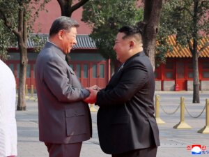 2025-09-03T230438Z_224387007_RC2LKGAPSCDQ_RTRMADP_3_WW2-ANNIVERSARY-CHINA-NORTHKOREA-1780661228.jpg