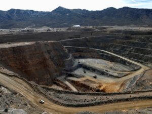 2026-01-28T223535Z_178008069_RC2LAJAJ37I6_RTRMADP_3_USA-MINING-TRUMP-PRICE-1770293508.jpg