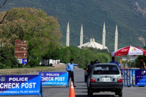 2026-04-19T062642Z_257392710_RC24SKA6E23P_RTRMADP_3_IRAN-CRISIS-PAKISTAN.jpg