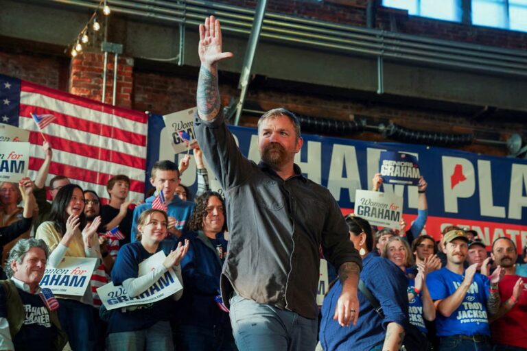 2026-05-26T023852Z_1676294423_RC2NGLAV3K5T_RTRMADP_3_USA-ELECTION-MAINE.JPG