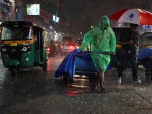 2026-06-04T075503Z_1773571095_RC2DKGAWRJVT_RTRMADP_3_INDIA-MONSOON-1780560317.jpg