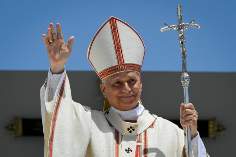 2026-06-12T154024Z_826486261_RC2DSLA8ZTP3_RTRMADP_3_POPE-SPAIN.JPG