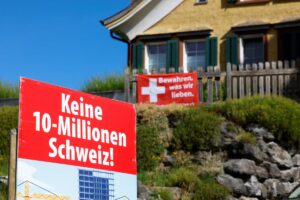 2026-06-14T082407Z_1255303454_RC2KTLAIHV47_RTRMADP_3_SWISS-POPULATION.JPG