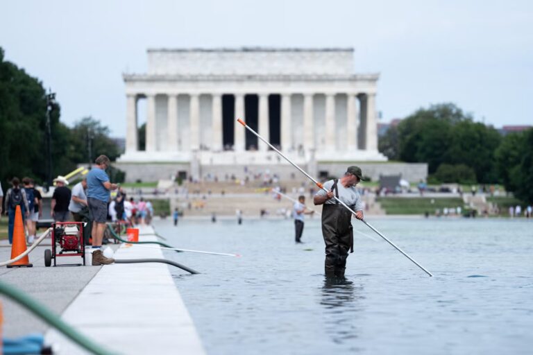 2026-06-19T200219Z_418035224_RC22XLADBZ0T_RTRMADP_3_USA-250-REFLECTING-POOL.JPG