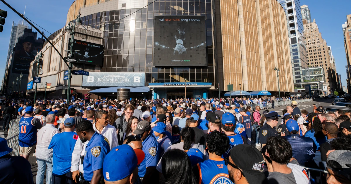 260608-knicks-msq-outside-vsb-2034-7d2e8a.jpg