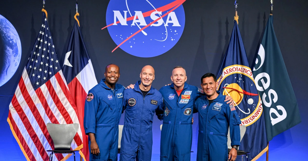 260610-artemis-iii-crew-announcement-ew-131p-f24539.jpg