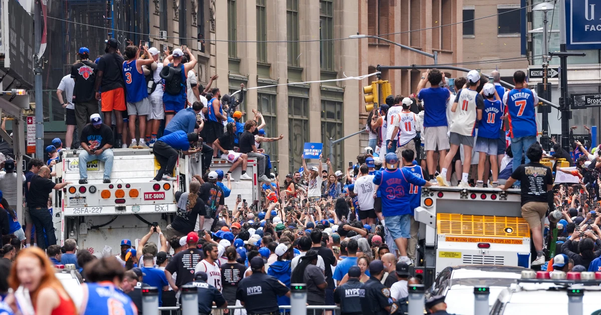 260624-knicks-parade-aa-1145-4e4baa.jpg