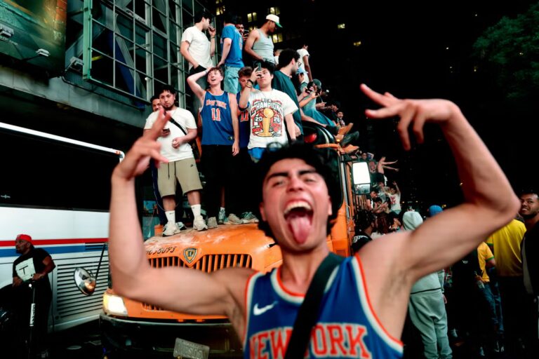 APTOPIX_NBA_Finals_Knicks_Spurs_Basketball_58925.jpg