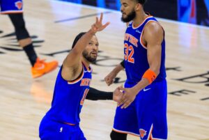 Brunsons-45-pts-lead-Knicks-over-Spurs-for-1st-NBA-title-in-53-years.jpg