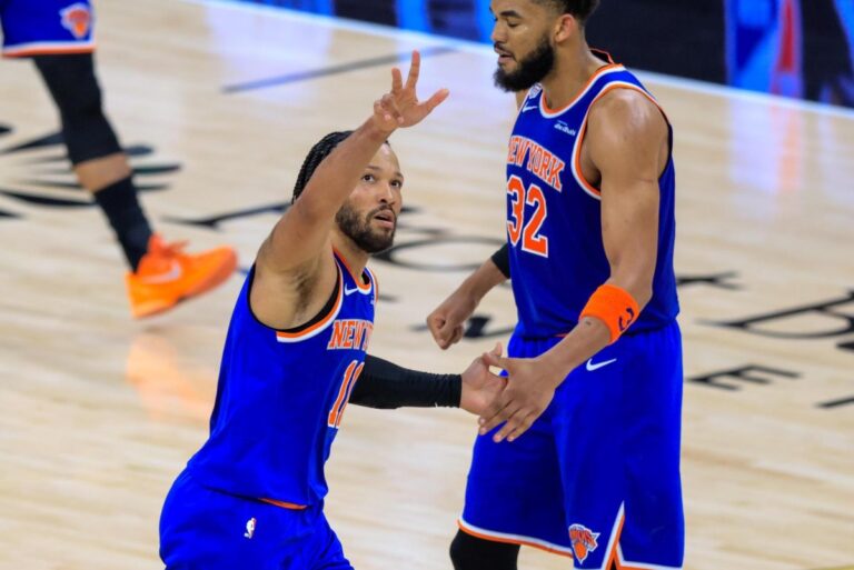 Brunsons-45-pts-lead-Knicks-over-Spurs-for-1st-NBA-title-in-53-years.jpg