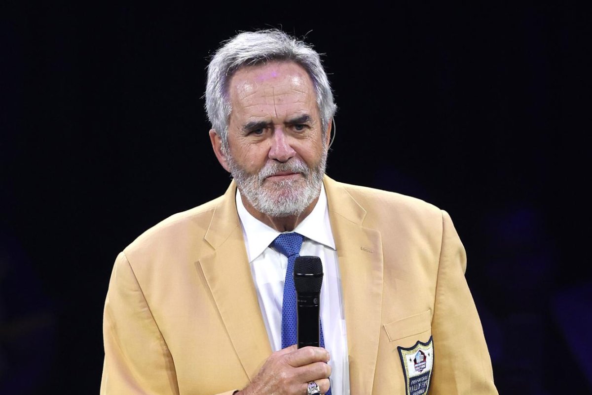 Famous-birthdays-for-June-10-Dan-Fouts-Jonathan-Bennett.jpg