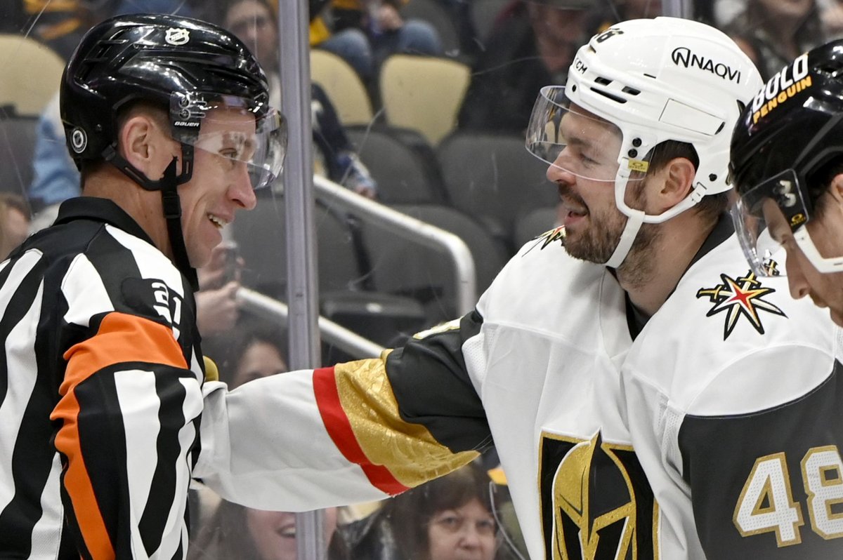 Golden-Knights-rally-past-Hurricanes-in-Stanley-Cup-Final-opener.jpg
