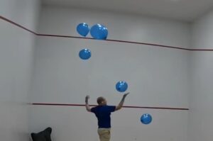 Idaho-man-keeps-5-balloons-in-the-air-for-over-a-minute.jpg