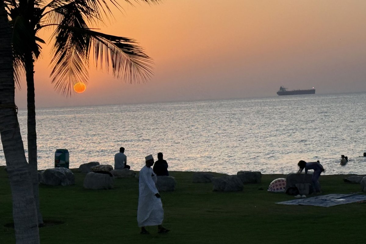 Iran-attacks-Bahrain-Kuwait-after-US-hits-surveillance-radar-sites.jpg