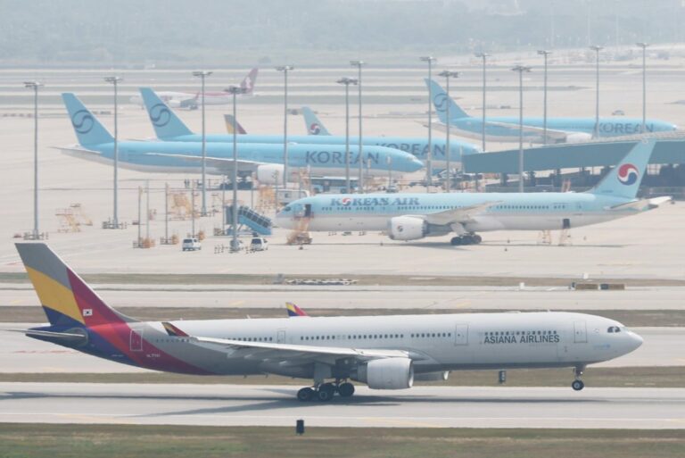 Korean-Air-says-Asiana-integration-costs-could-reach-1-tln-won-offset-by-2028.jpg