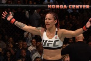 MMA-icon-Cris-Cyborg-to-defend-PFL-title-vs-Vieira-in-retirement-bout.jpg
