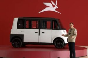 Mexico-unveils-Olinia-Uno-its-first-electric-vehicle.jpg