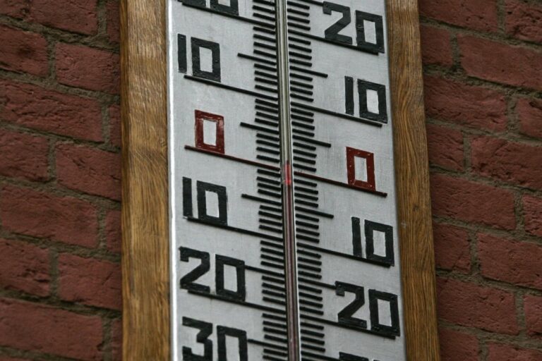 On-This-Day-Arctic-Circle-reaches-record-setting-100-degrees.jpg