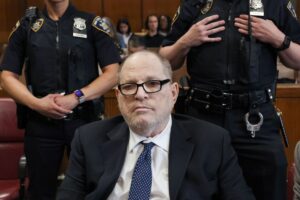 Prosecutors-to-drop-unresolved-Harvey-Weinstein-rape-charge.jpg