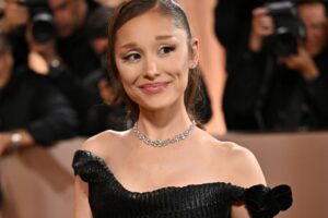 Reports-Ariana-Grande-and-Ethan-Slater-split-up.jpg