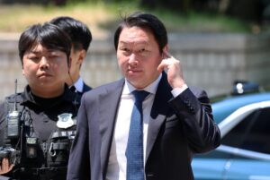 SK-Group-chief-ex-wife-fail-to-reach-agreement-in-court-mediation-for-asset-division.jpg