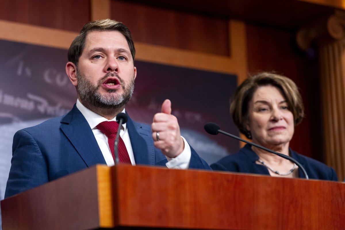 Senate-committee-dismisses-ethics-complaint-against-Gallego.jpg