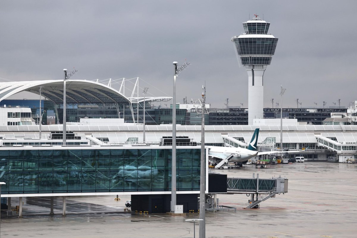 Smell-of-smoke-forces-evacuation-of-Munich-Airport-control-tower.jpg