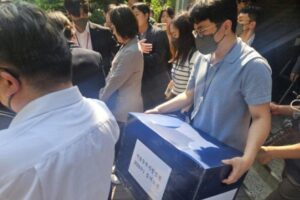 South-Korean-court-again-rejects-bid-to-preserve-ballots.jpg