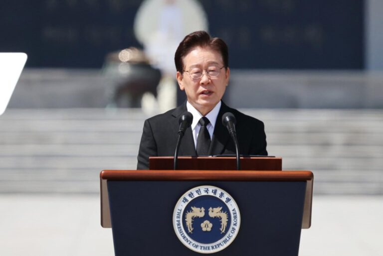 South-Korean-president-orders-probe-into-election-agency.jpg