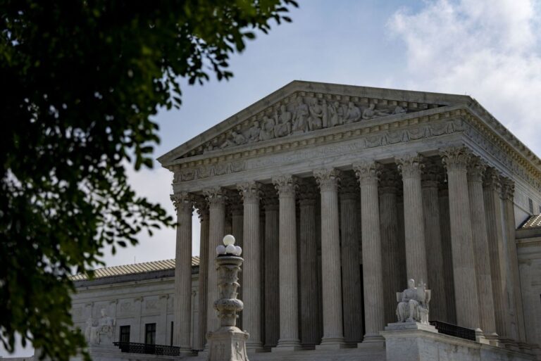 Supreme-Court-Sweeping-use-of-cellphone-data-requires-warrant.jpg