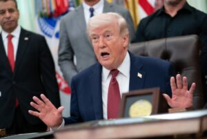 Trump-signs-voluntary-executive-order-on-artificial-intelligence.jpg