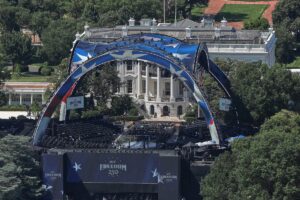 Trump_White_House_693_.jpg