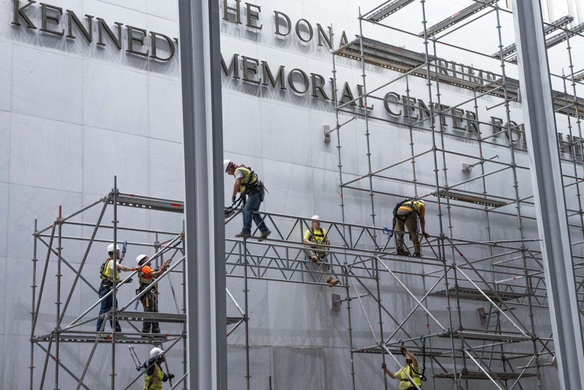 Trumps-name-fully-removed-from-Kennedy-Center.jpg