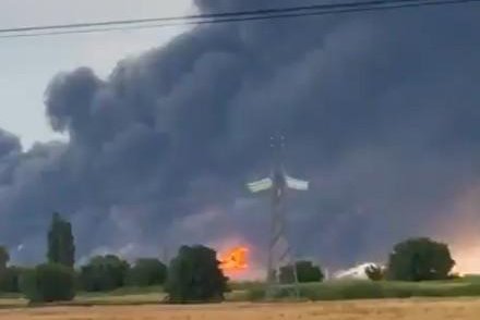 Ukraine-hits-2-Russian-refineries-as-Putin-vows-enhanced-defenses.jpg
