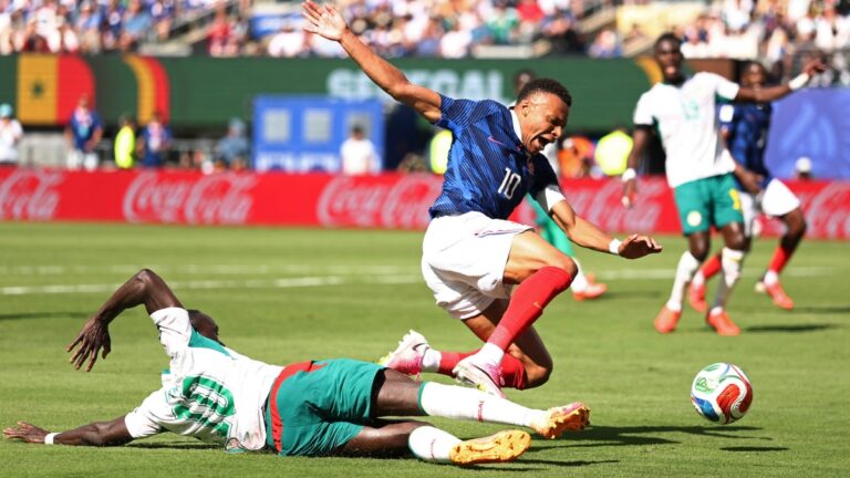 mbappe-mane-foul-world-cup-2026-1781734757.jpg