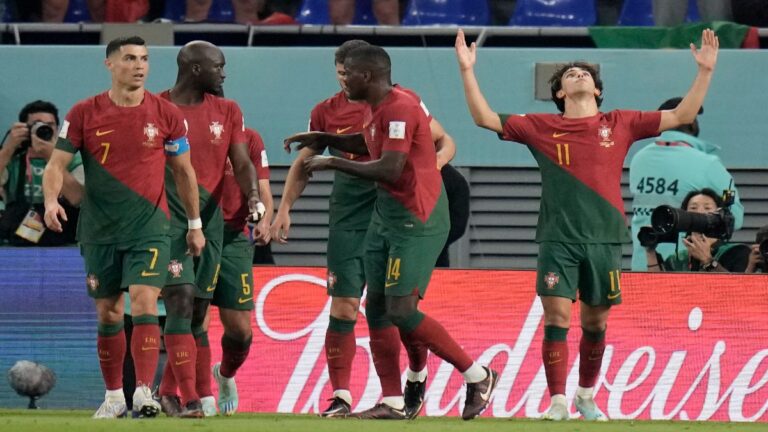 portugal-football-team-1782595827.jpg