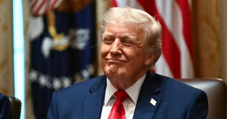 trump_smirk-6erj6p.jpg