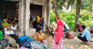 undocumented-immigrants-at-Hakimpur-border-1781079161.jpg