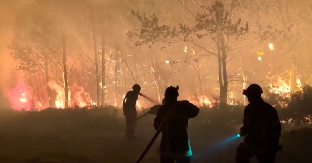 1785022574926_wnn_europe_wildfires_force_evacuations_260725_S3_1920x1080-95uh4l.jpg