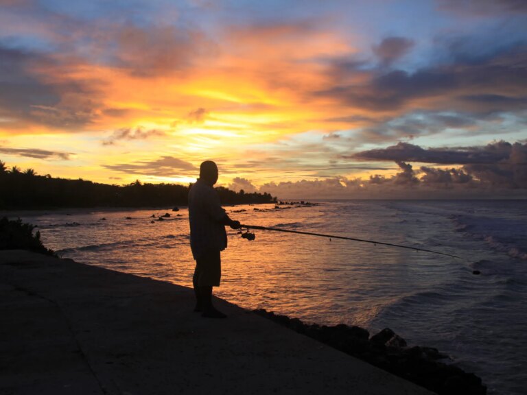 2014-02-19T120000Z_1104491945_GM1EA2J0V0501_RTRMADP_3_AUSTRALIA-NAURU-1688864500.jpg