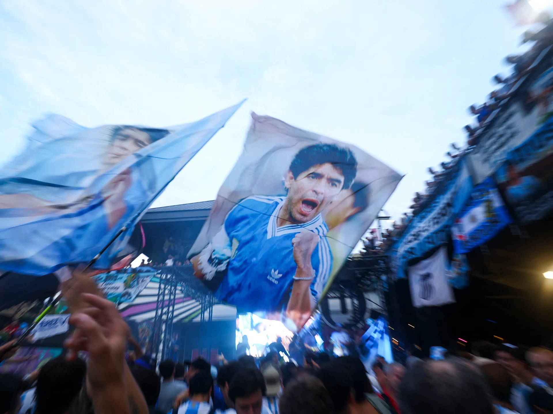 2026-07-15T050939Z_1001621684_MT1USATODAY29387621_RTRMADP_3_SOCCER-FIFA-WORLD-CUP-2026-FANS-IN-ATLAN.webp