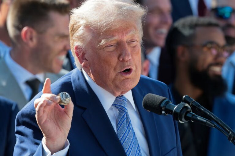2026-07-23T211452Z_1531928420_RC2XJMAPYBFD_RTRMADP_3_USA-TRUMP.JPG