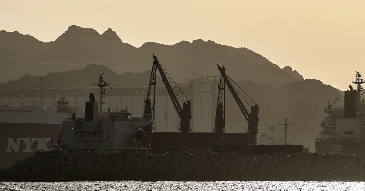 260617-hormuz-ww-1640-8cbcfb.jpg