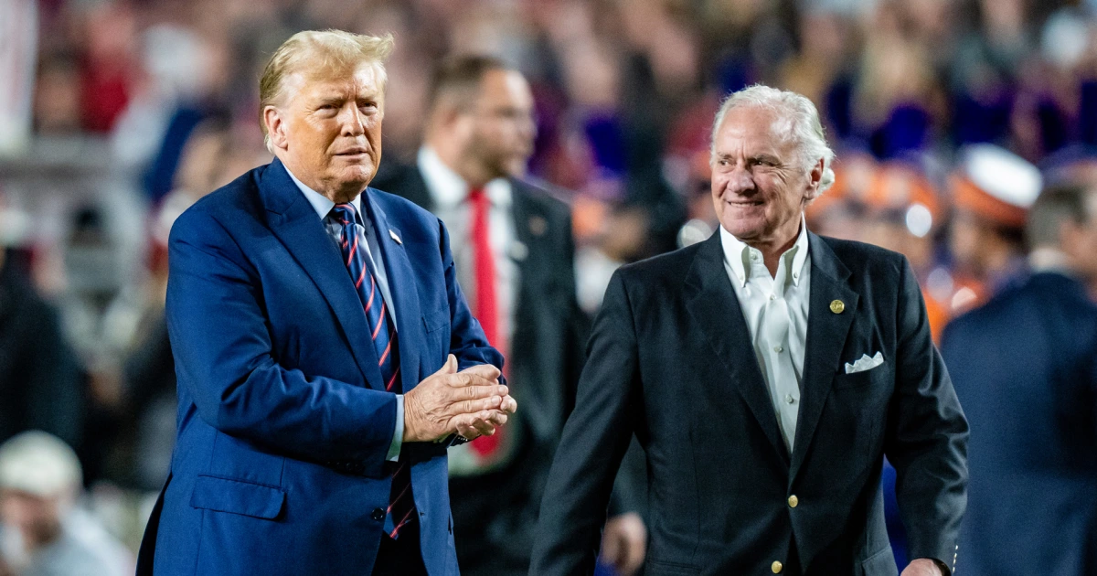 260712-donald-trump-henry-mcmaster-vl-1049a-994f40.jpg