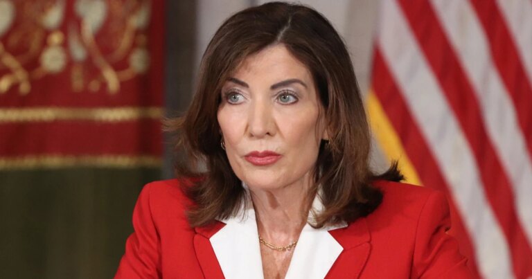 260722-Hochul-aa-956-6d64be.jpg