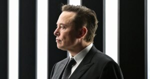 260730-musk-rs-f06a12.jpg